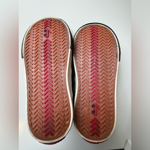 See Kai Run Lucci Black Leather/Gray Sneakers - Picture 4 of 5